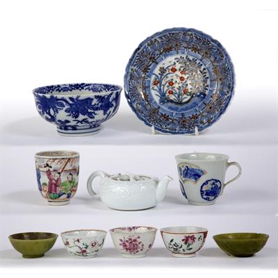 Lot 763 - Group of Oriental porcelain