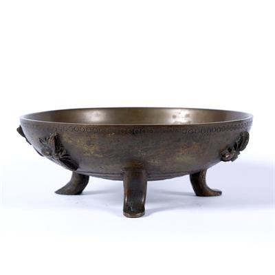 Lot 770 - Cast bronze bowl