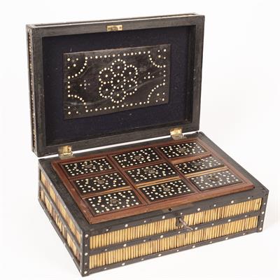 Lot 817 - Porcupine quill box