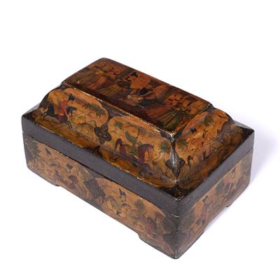 Lot 854 - Lacquer box