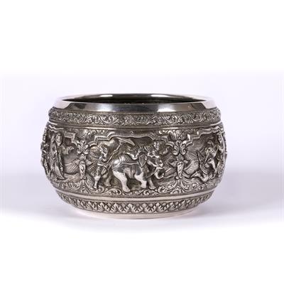 Lot 914 - White metal Thabeik bowl