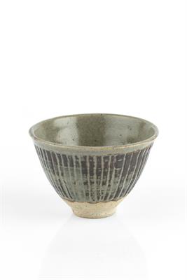 Lot 32 - Katharine Pleydell-Bouverie (1895-1985)
Tea bowl
with celadon glaze and fluted body
impressed...