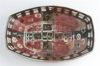 Lot 112 - Marriane De Trey (1913-2016)
Shallow dish
decorated with red and white abstract...