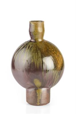 Lot 133 - Joseph Bull (Contemporary)
Moon flask