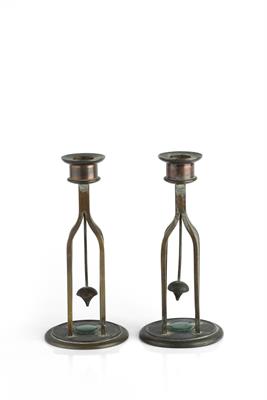 Lot 216 - Arts & Crafts
Pair of candlesticks
plated metal