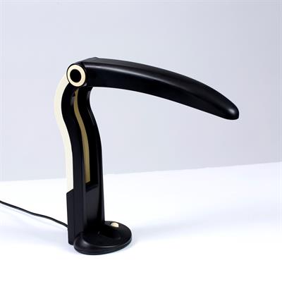 Lot 257 - H.T. Huang for Huangslite
Toucan desk lamp
adjustable
34