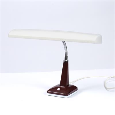 Lot 258 - Pifco
Bankers style desk lamp
model no