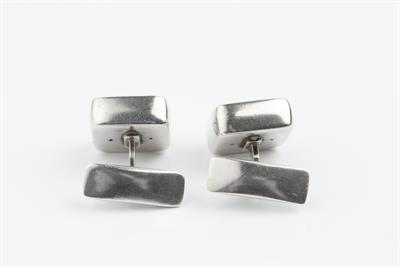 Lot 373 - Astrid Fog (1911-1993) for Georg Jensen
Square cufflinks
signed and stamped '925S...