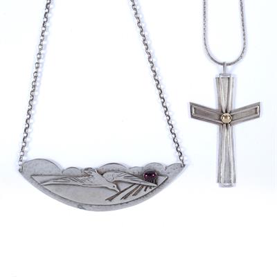 Lot 381M - Damien James Barry (Contemporary)
Modernist silver pendant necklace
modelled as a bird in...