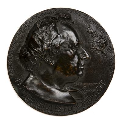 Lot 18 - Bronze circular relief plaque