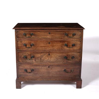 Lot 73 - Mahogany small chest of drawers