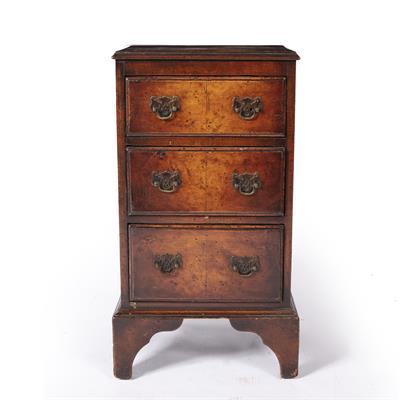 Lot 89 - Three drawer walnut chest