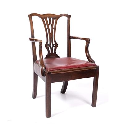 Lot 92 - Chippendale style armchair