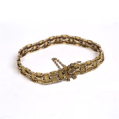 Lot 204 - Yellow metal bracelet stamped '14K'
