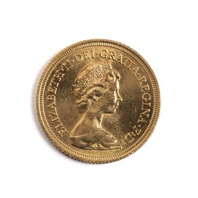 Lot 229 - Queen Elizabeth II sovereign