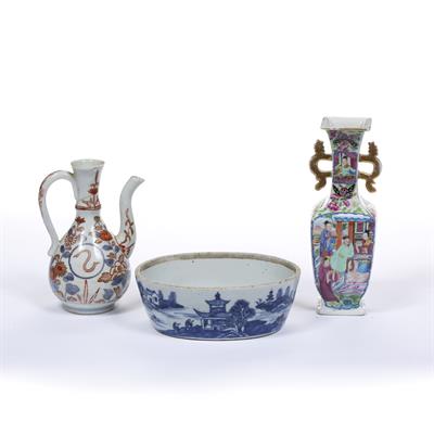 Lot 250 - Imari decorated porcelain ewer
