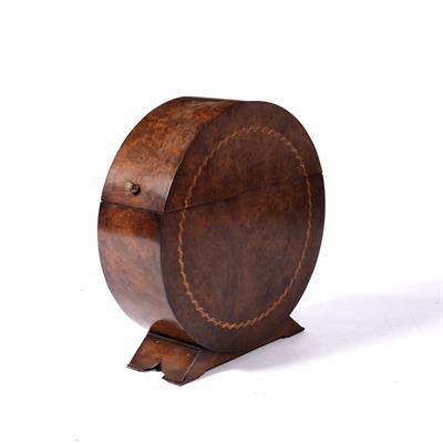 Lot 256 - Jonathan Charles fine furniture