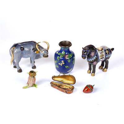 Lot 281 - Collection of pieces to include