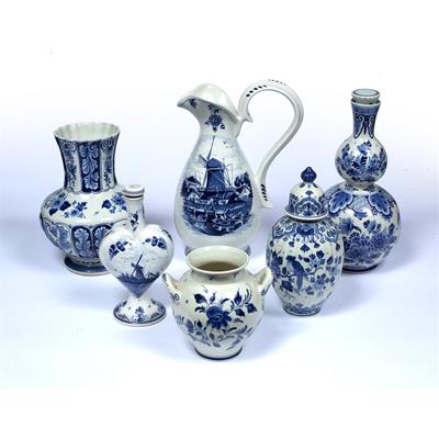 Lot 303 - Six pieces of contemporary Delft pottery