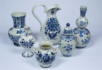 Lot 303 - Six pieces of contemporary Delft pottery