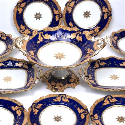 Lot 329 - English porcelain fruit set