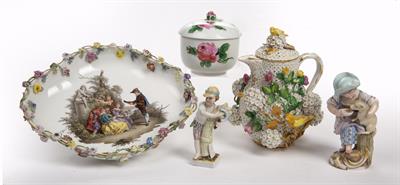 Lot 367 - Helena Wolfsohn quatrefoil dish