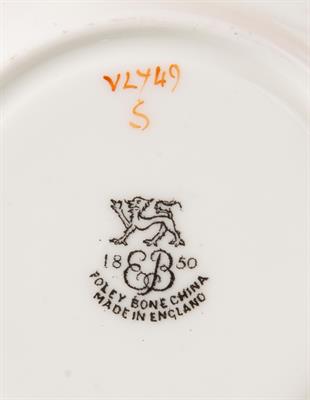 Lot 369 - Royal Crown Derby vase and cover