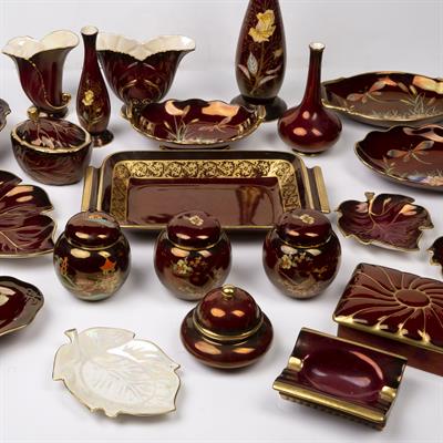 Lot 379 - Collection of Carltonware Rouge Royale ceramics to include