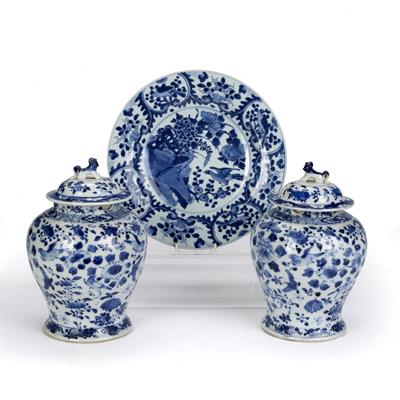 Lot 393 - Pair of lidded blue and white vases
