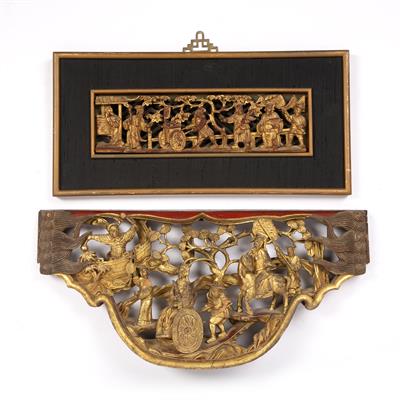 Lot 400 - Giltwood temple carving