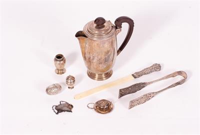 Lot 52 - AN ART DECO SILVER HOT WATER JUG