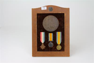 Lot 77 - A TRIO OF WORLD WAR I MEDALS