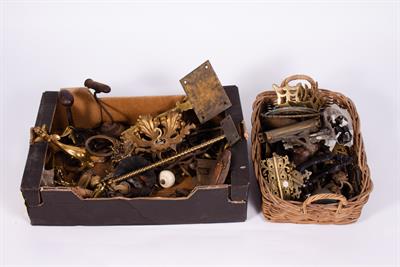 Lot 80 - A COLLECTION OF BRASSWARE AND METALWARE