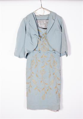 Lot 85 - A VINTAGE BLUE DRESS