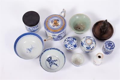 Lot 88 - A COLLECTION OF ANTIQUE CHINESE PORCELAIN