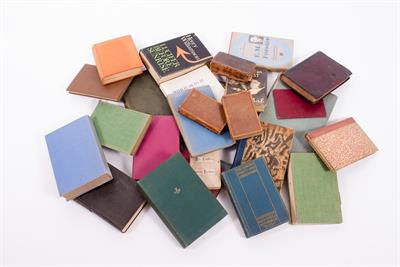 Lot 123 - A COLLECTION OF OLD BOOKS