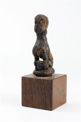 Lot 142 - A 19TH CENTURY CURIOUS CARVED WOODEN FIGURE