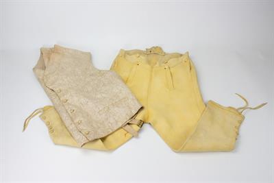 Lot 157 - A GENTLEMAN'S ANTIQUE SILK DAMASK FIVE BUTTON WAISTCOAT
