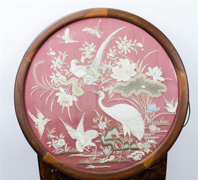 Lot 163 - AN EARLY 20TH CENTURY ORIENTAL SILK EMBROIDERED PICTURE