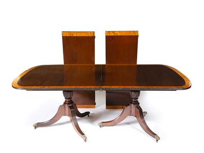 Lot 169 - A GEORGIAN STYLE MAHOGANY AND SATINWOOD CROSS BANDED TWIN PEDESTAL DINING TABLE