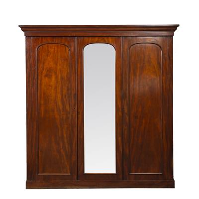 Lot 222 - A VICTORIAN MAHOGANY TRIPLE WARDROBE