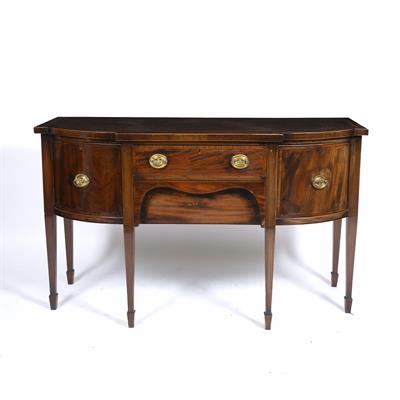 Lot 224 - A GEORGIAN STYLE MAHOGANY BREAKFRONT SIDEBOARD