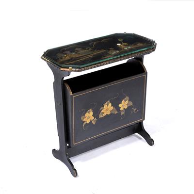 Lot 246 - A MID 20TH CENTURY BLACK LACQUERED CHINOISERIE OCCASIONAL TABLE