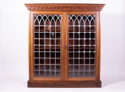 Lot 276 - AN OAK FLOOR STANDING BOOKCASE