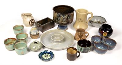 Lot 282 - A COLLECTION OF STUDIO POTTERY