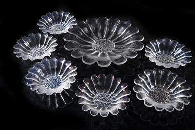 Lot 399 - Frank Thrower (1932 -1987) for Dartington Crystal