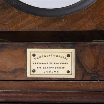 Lot 23 - A VICTORIAN FIGURED WALNUT TABLE TOP STEREOSCOPIC VIEWER by Negretti & Zambra