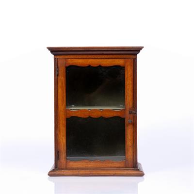 Lot 55 - A LATE 19TH CENTURY MAHOGANY SMALL TABLE TOP DISPLAY CABINET