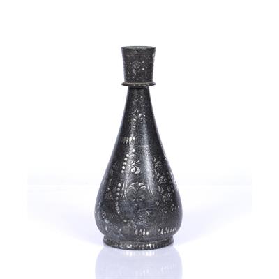 Lot 142 - A BIDRI WARE HOOKHA BASE with silver foliate decoration