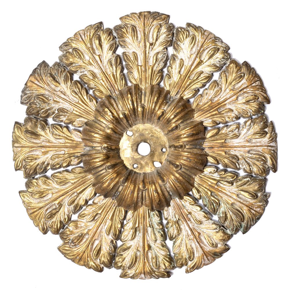 Lot 158 - AN EARLY 19TH CENTURY CIRCULAR GILT METAL CEILING BOSS of acanthus leaf form
